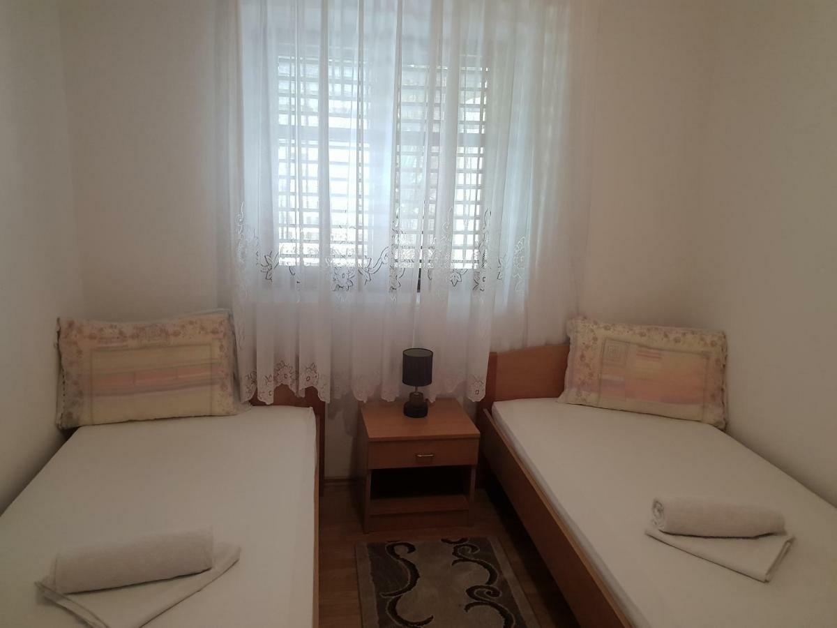 Guest House Alisa Hvar Town Zewnętrze zdjęcie