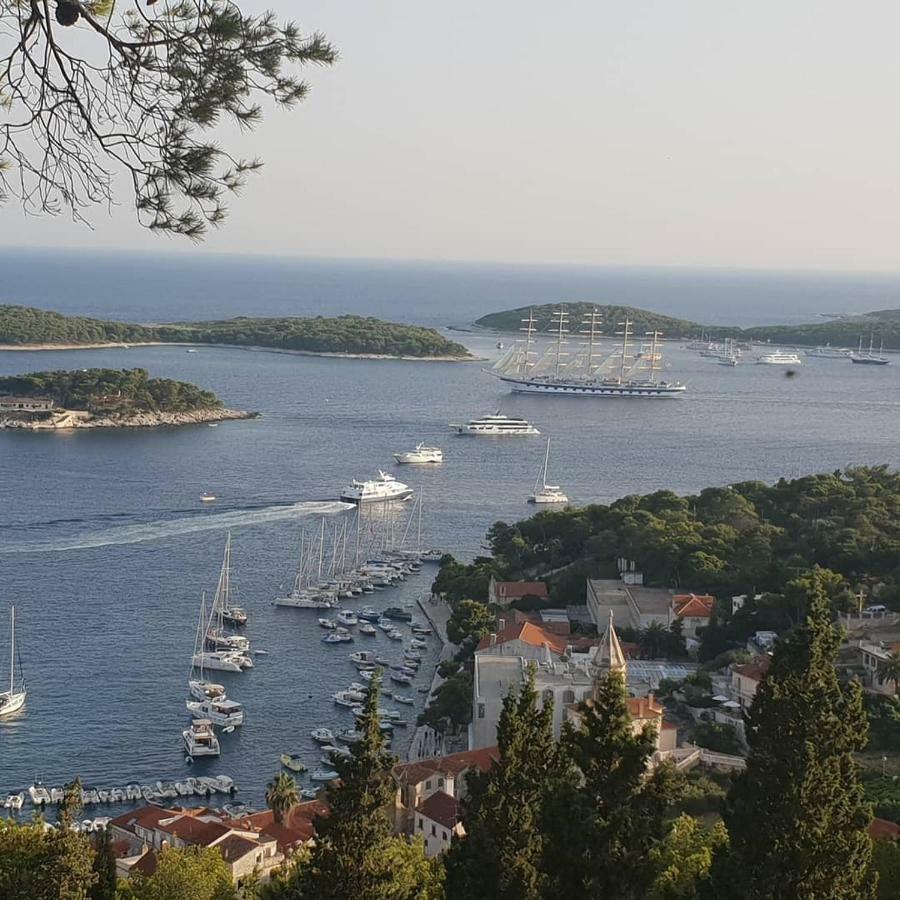 Guest House Alisa Hvar Town Zewnętrze zdjęcie